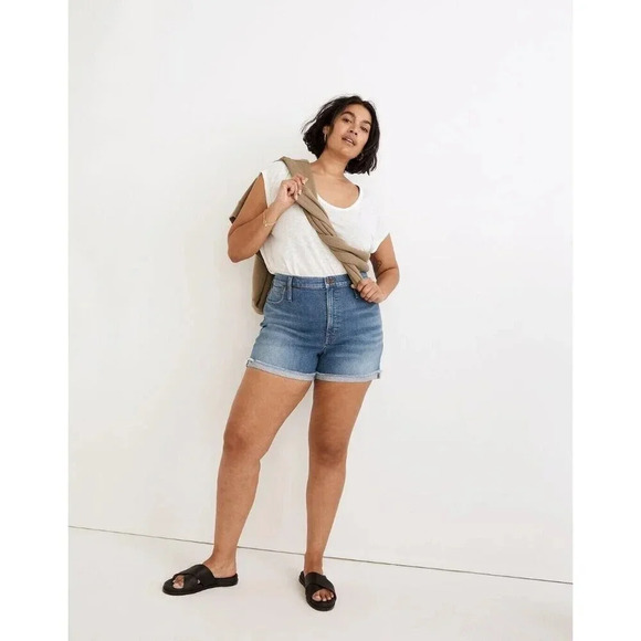 Madewell NWT Curvy High-Rise Denim Shorts Size 28W - Picture 1 of 8
